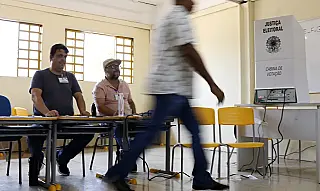 Cerca de 158,7 milhões de eleitores vão às urnas em todo o país