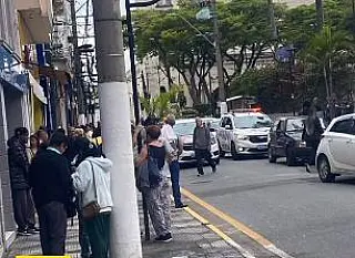 Homem usa spray de pimenta contra funcionário de banco em Mogi