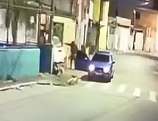 Mulher ferida em ataque a kombi em Ferraz morre em hospital