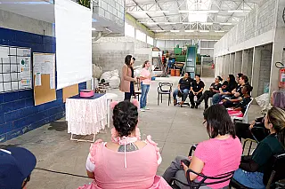 Primeira-dama acompanha ações de conscientização sobre o câncer de mama em Suzano