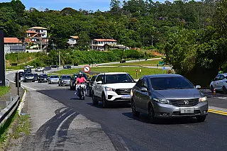 Mogi-Bertioga deve receber mais de 150 mil veículos durante o feriado de Nossa Senhora Aparecida