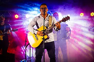 Festival Viva Ferraz valoriza artistas locais com noite dedicada à música sertaneja