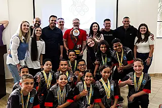 Esporte de Ferraz realiza entrega de troféus da XXI Olimpíada Estudantil