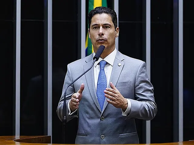 Marcio Alvino é reeleito deputado federal