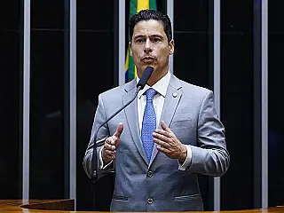 Marcio Alvino é reeleito deputado federal