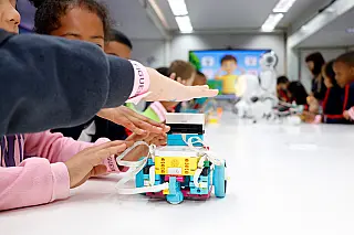 Parceria com Sesi garante atividades de ciência e tecnologia para mais de mil alunos