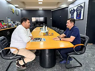 Prefeito de Suzano recebe visita do deputado estadual eleito Rodrigo Ashiuchi