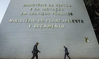 Governo pretende realocar R$ 20 bilhões no Orçamento de 2027