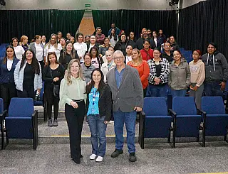 Bolsistas do Programa de Qualificação Profissional passam por capacitação no Cineteatro