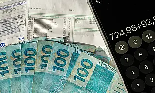 Dólar sobe 1,15% e fecha a R$ 5,09 em dia de cautela