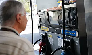 Governo prorroga por um mês subvenção de R$ 2,12 ao diesel