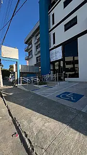 Mulher é esfaqueada em via pública de Arujá