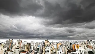 Entenda a nova ferramenta de IA que prevê rota e intensidade de tempestades em curtíssimo prazo