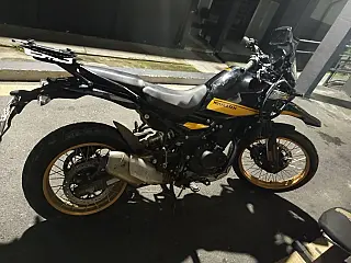 Polícia recupera moto furtada, prende homem e apreende adolescente em Itaquá