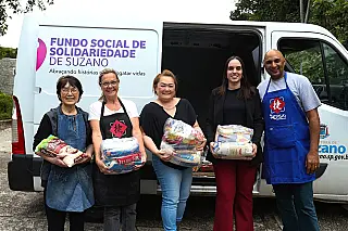 Empresário arrecada mais de 30 cestas básicas durante aula de culinária japonesa