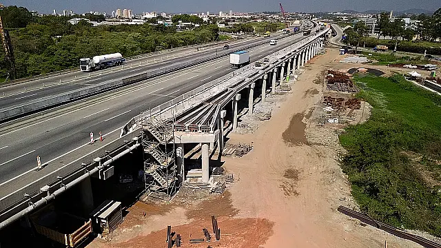 Complexo Viário tem 640 trabalhadores; alça começa a ganhar forma na região