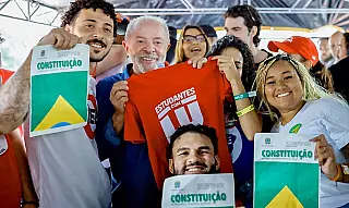 Lula garante versão universitária do 'Pé de Meia' caso seja reeleito